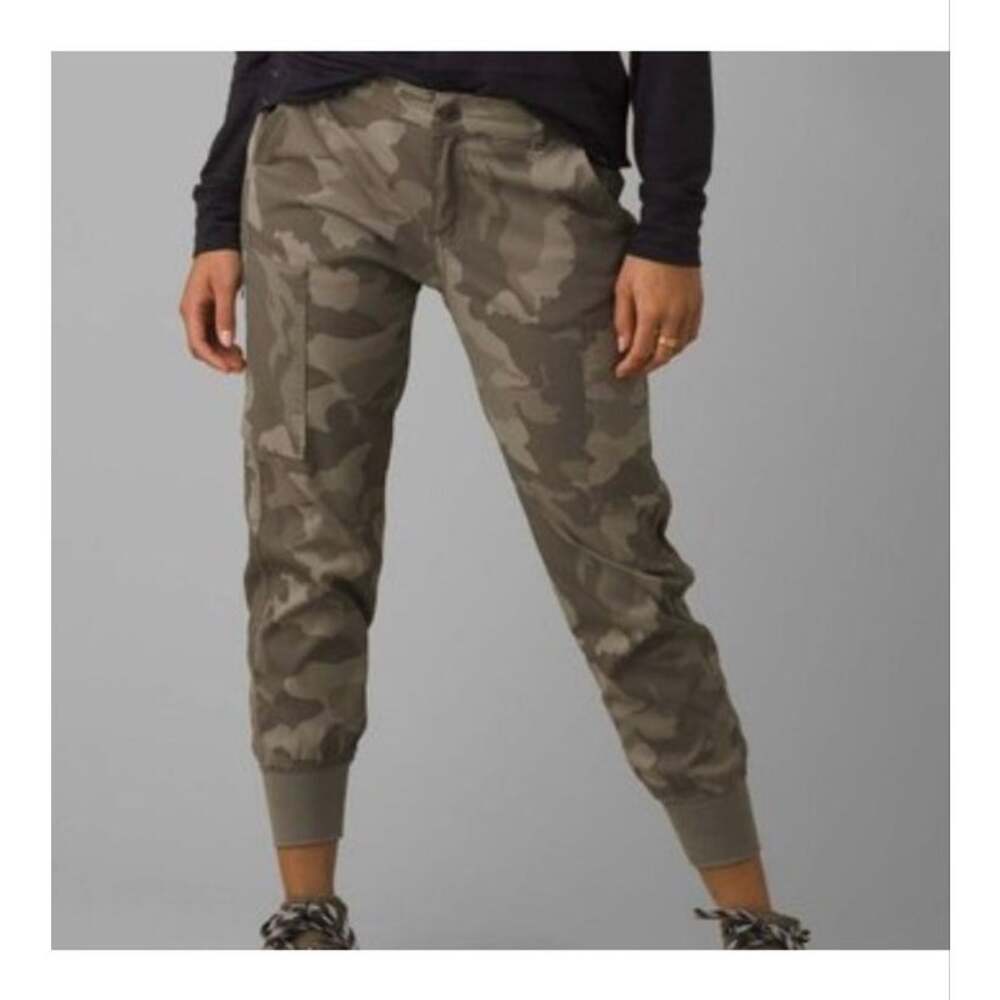 Prana Sky Canyon Camo Jogger Pants size 8